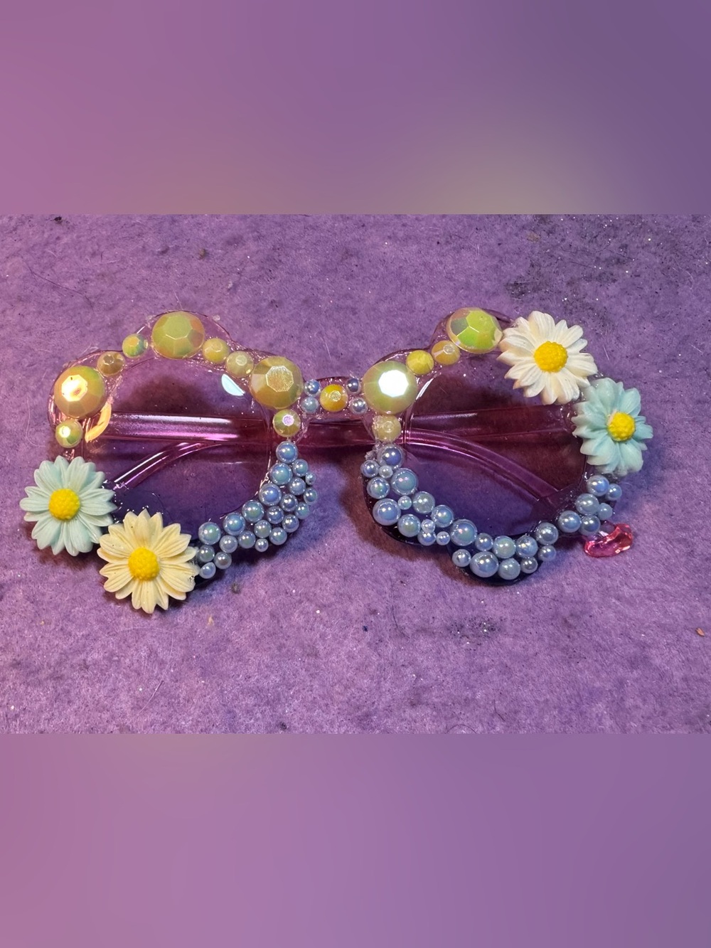 Embellished flower shaped sunglasses with Blue & yellow Pearls Accents and